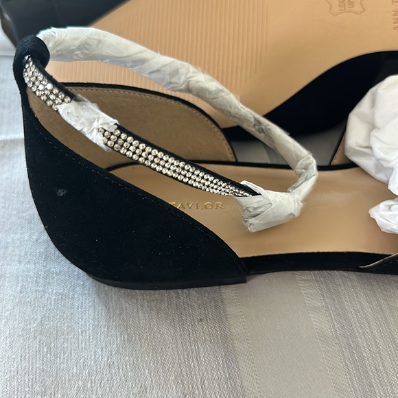 Brand new⭐️never worn Ann Taylor Pointy Tow Suede ankle flats size 10 - Picture 4 of 7